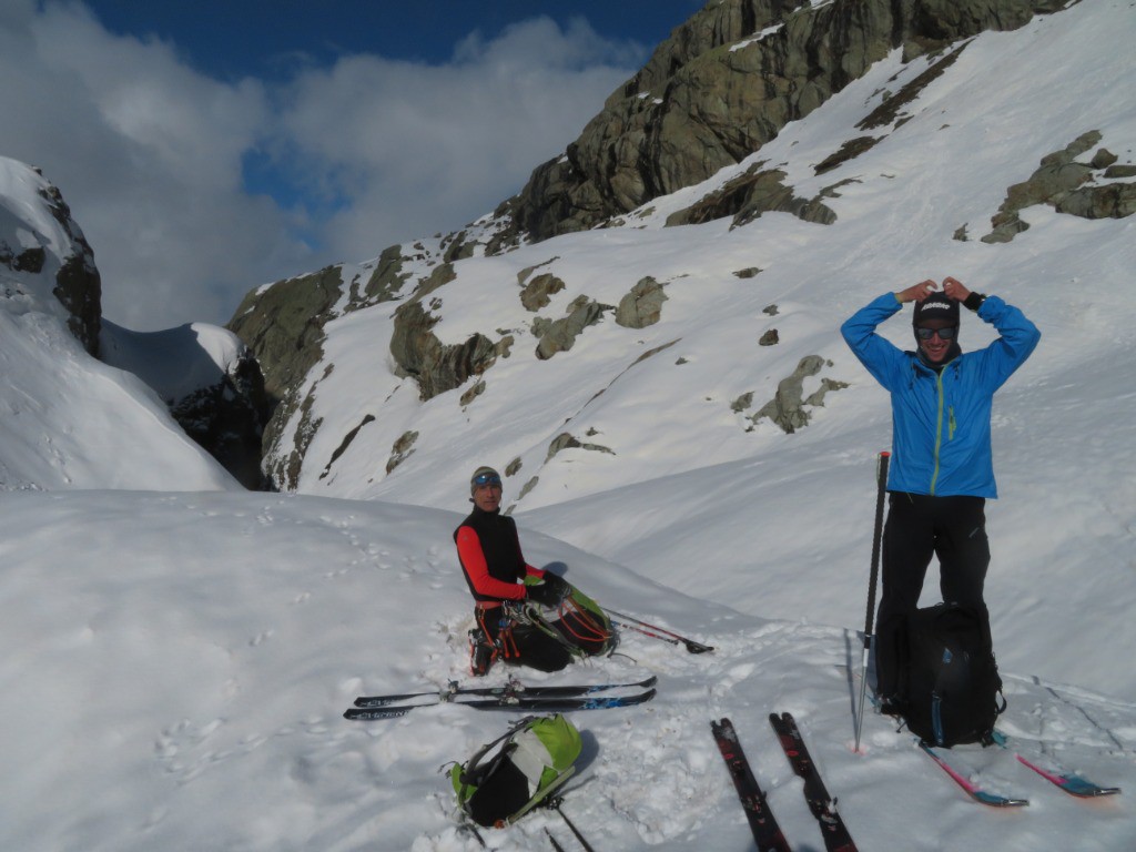 Le Mauvais Pas franchi, on peut rechausser les skis.