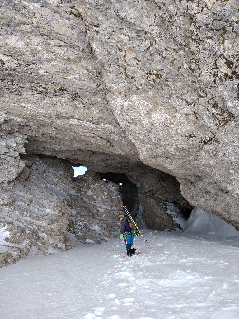 Super neige dans les grottes 