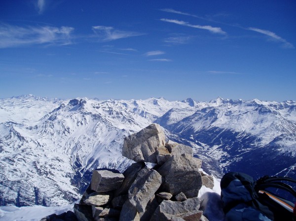 Vers le nord des Alpes : Du grand Paradis à la pointe de Charbonnel, tous deux souvenirs de l'an dernier