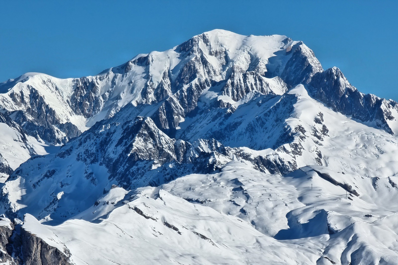 En arrière-plan de la «carte postale» trône le Mont-Blanc.