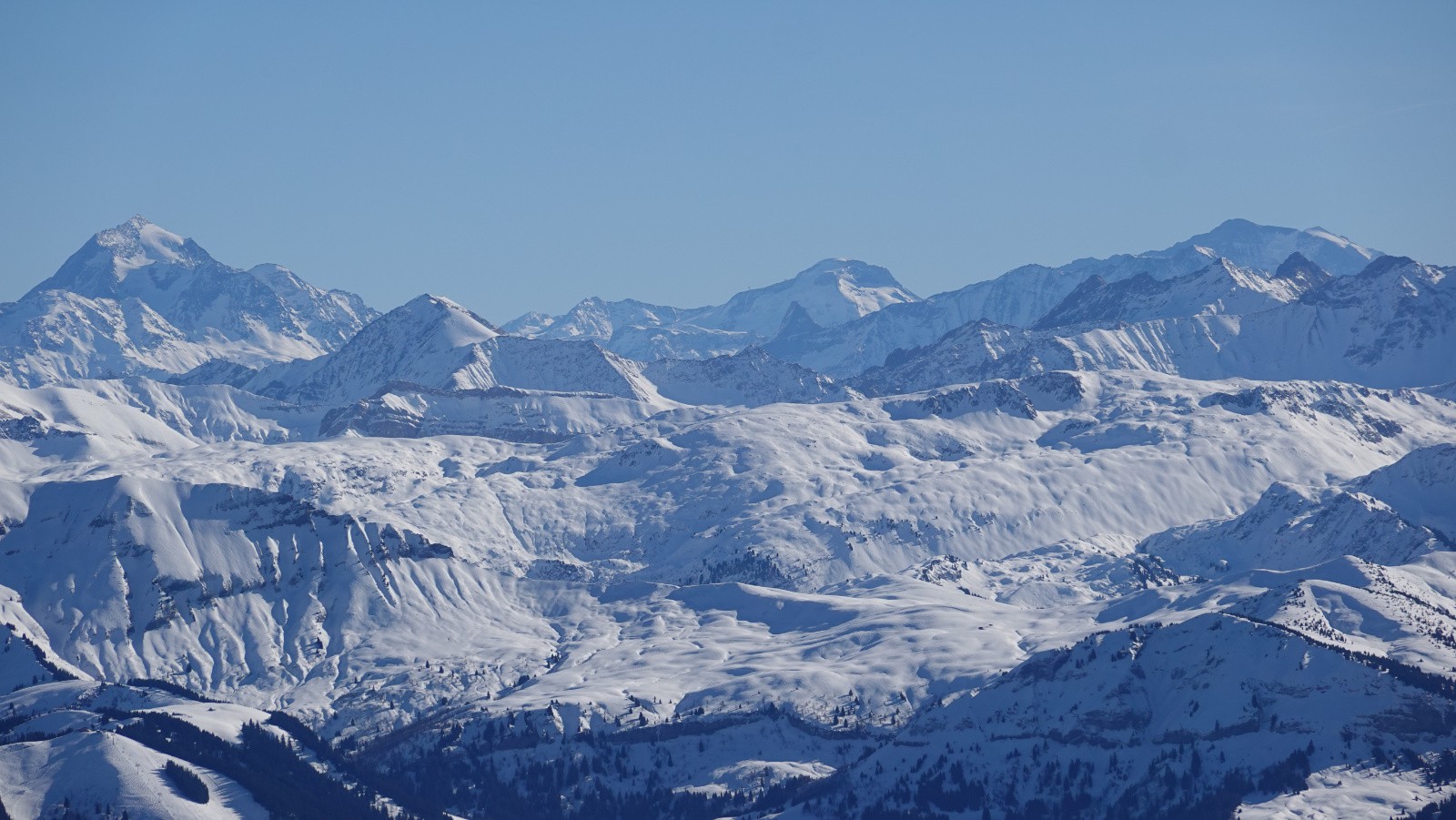 Panorama depuis le Mont Pourri, la Grande Motte et la Grande Casse