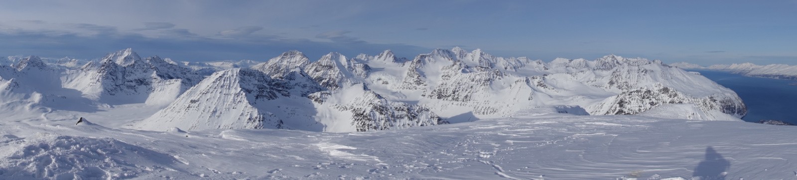 Panorama sur le Nord des Alpes de Lyngen