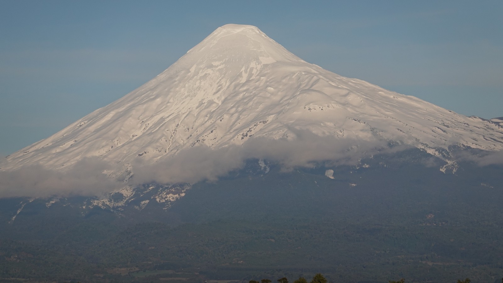 Le volcan Osorno et sa méga plaque partie dans le versant Nord