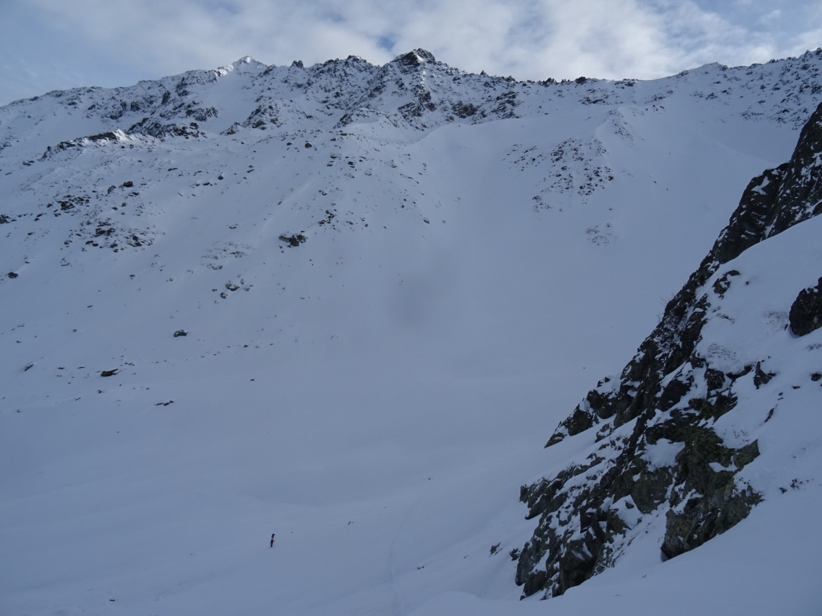 Vallon de Belle Etoile, avec des (petits) skieurs dedans