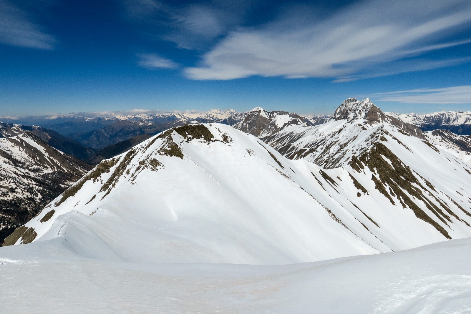 Plein nord, avec à droite le sommet skié précédemment  