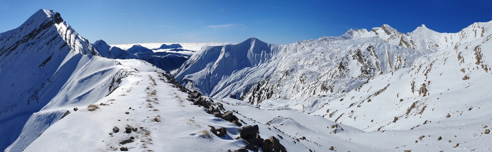 Tête de l'Auriac et vallon de l'Estrop vue de la Baisse de l'Aiguille