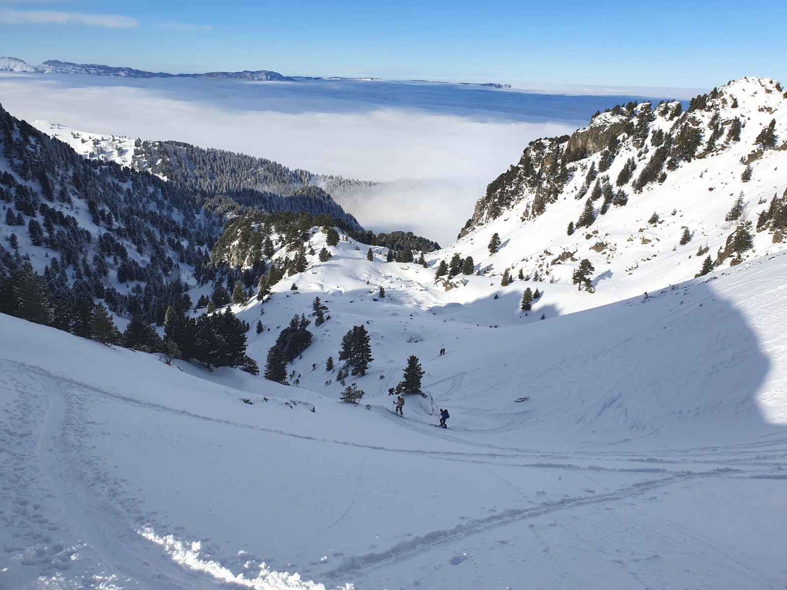 La côte du Vercors, avec le cap Moucherotte, le cap des Deux-Sœurs…, vu de la dernière montée à la Brêche Robert N