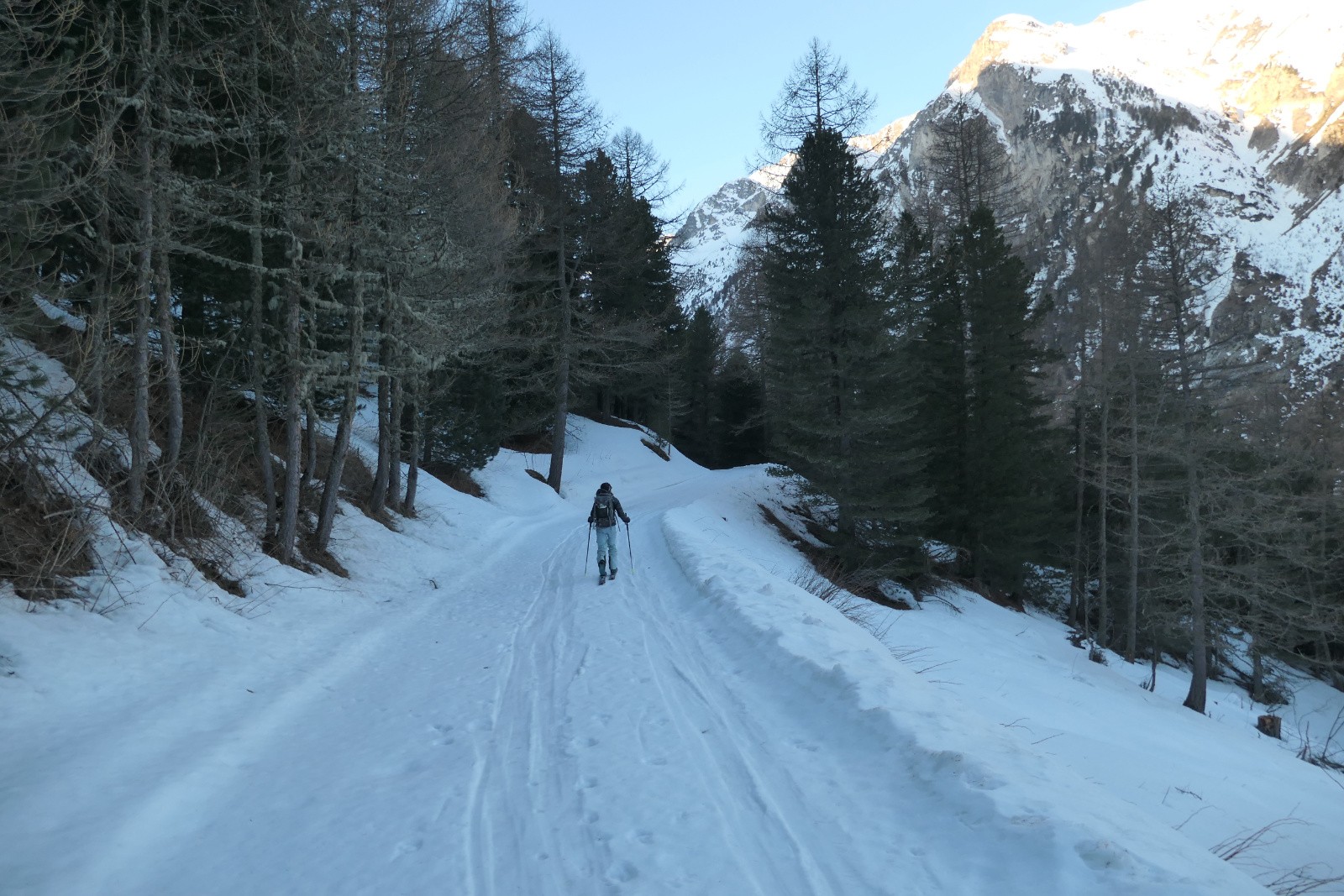 #1 Départ sur la piste de ski de fond Départ sur la piste de ski de fond