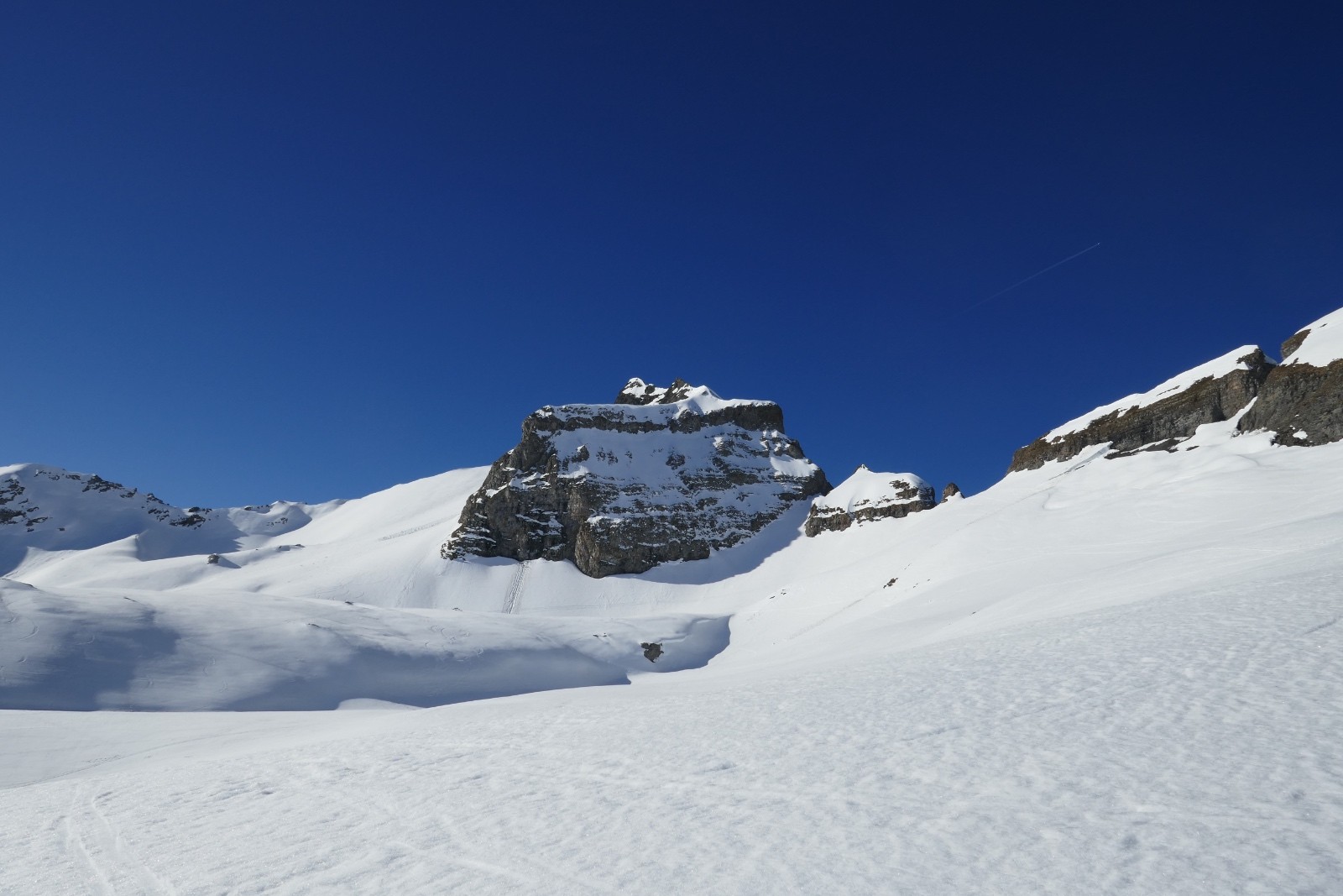 #1 Pointe de Platé, col de Portetta à droite Pointe de Platé, col de Portetta à droite