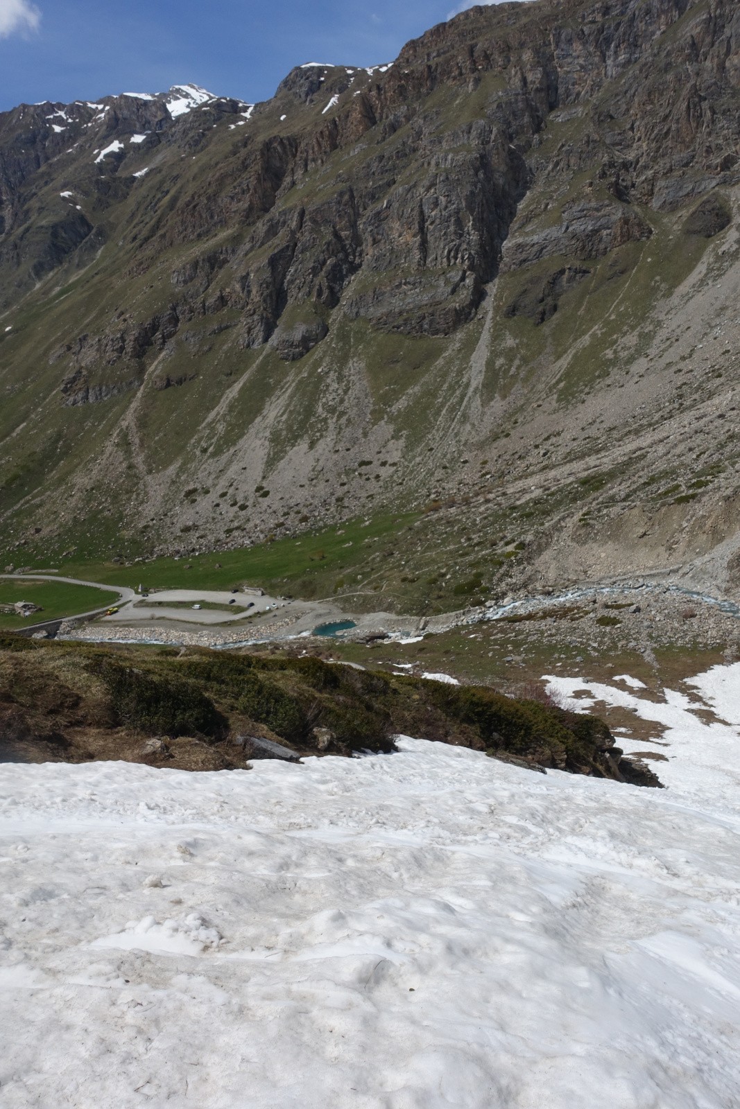 Déchaussage 50m au-dessus de la voiture. 