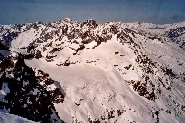 Glacier des Sellettes : Itineraire d'accés de la bréche de l'Olan versant refuge de la Lavey