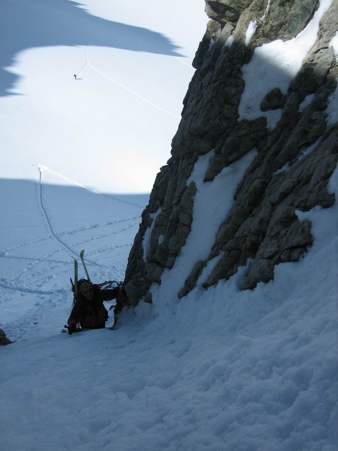 Montée brèche du Rateau : Quasi tout le temps en neige dure; un passage de glace dans la partie mixte