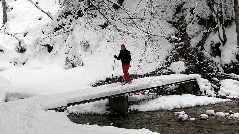 Traversée du Tenaison : petit pont de neige