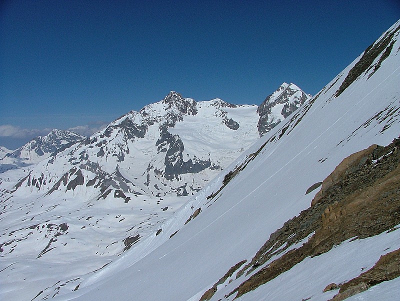 le Berrio Blanc : du col 3125, vue sur le versant SW, aiguilles des Glaciers, Tré la Tête ...