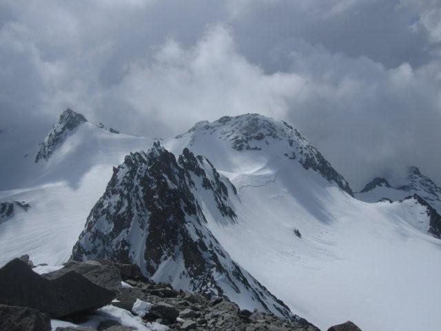 Vue générale : Vue du sommet sur le dôme de Polset