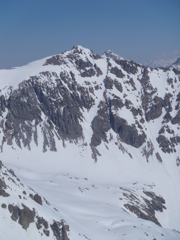 Pic Est et son couloir Sud, vu du sommet