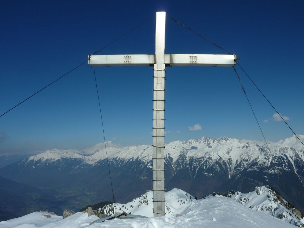 Sommet du Rognier : le Mont Blanc est pris dans les cables