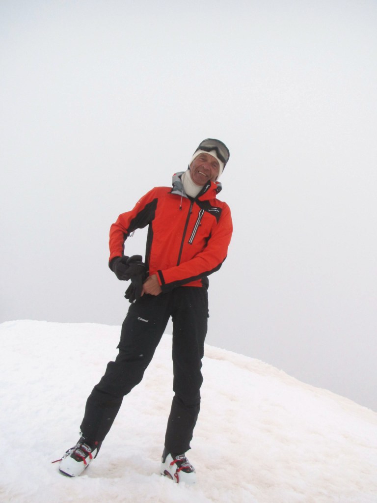 Marco sommet : quelques flocons au sommet à 13h45 mais assez froid pour tenir la neige