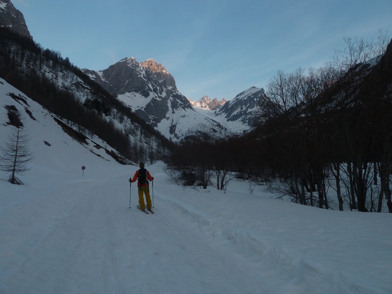 Brec de l'Homme : Départ sur la piste de ski de fond