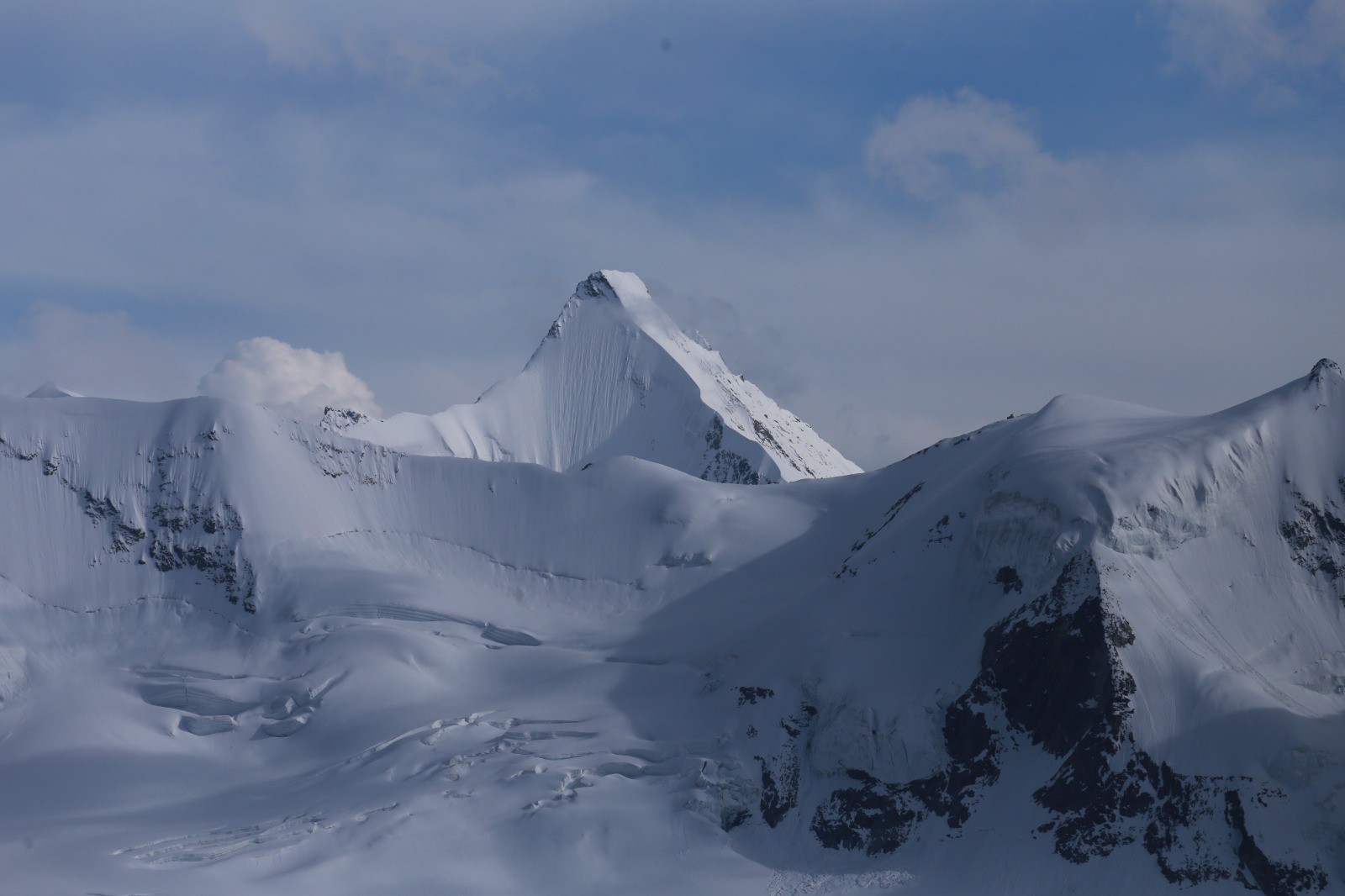 Face Nord de l'Obergabelhorn, qui a été skiée le lendemain :)
