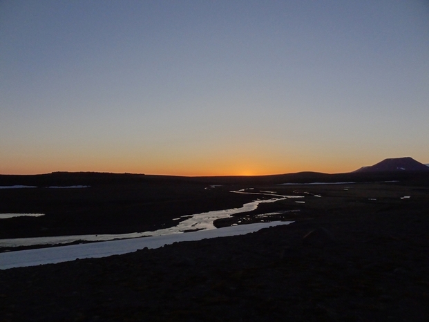 0h30-coucher de soleil sur la Kaldidalur