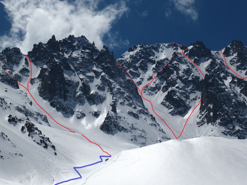 A gauche, couloir de l'Aiguille Tourelle, au centre, glacier d'Arpette et différentes branches en rive gauche pour atteindre la pointe d'Orny.
