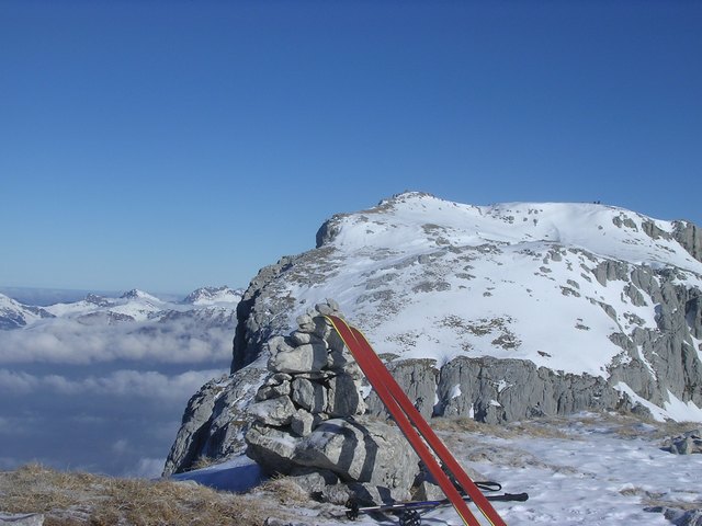 la tour : Vue sur le Gd Bargy, 2 personnes