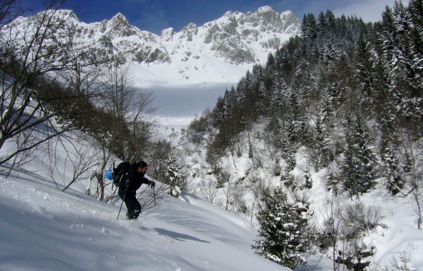 Quelques bons virages : On aura quand même pu faire une dizaine de beaux virages dans cette combe engageante, mais à la sortie aléatoire! On se console comme on peut!!