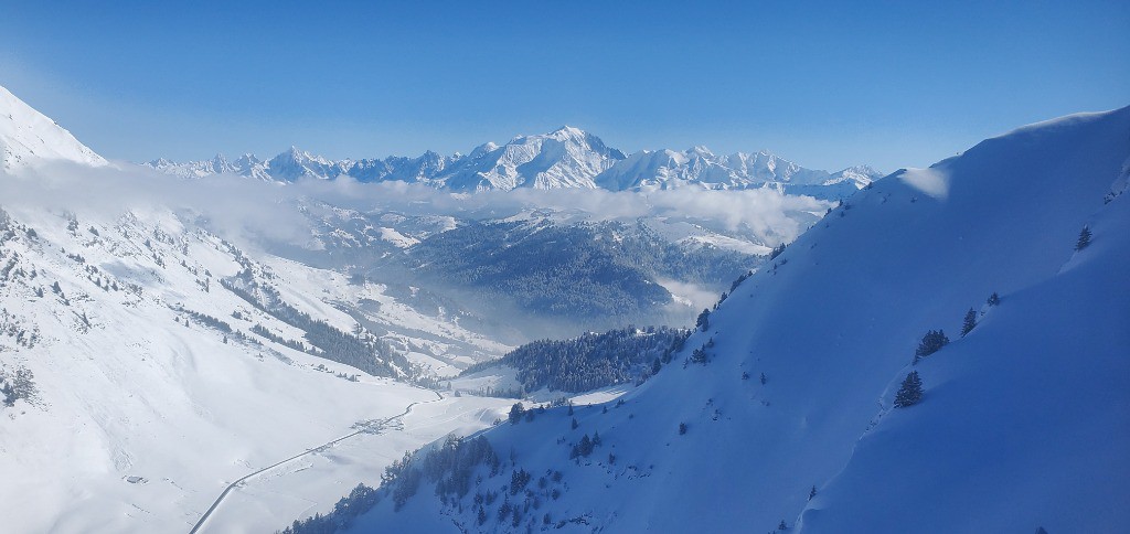 Au belvédère: chaine du Mt Blanc