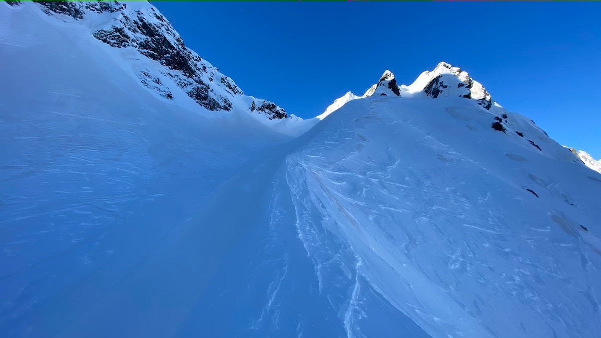 Col du Moretan au fond, au sortir du couloir.