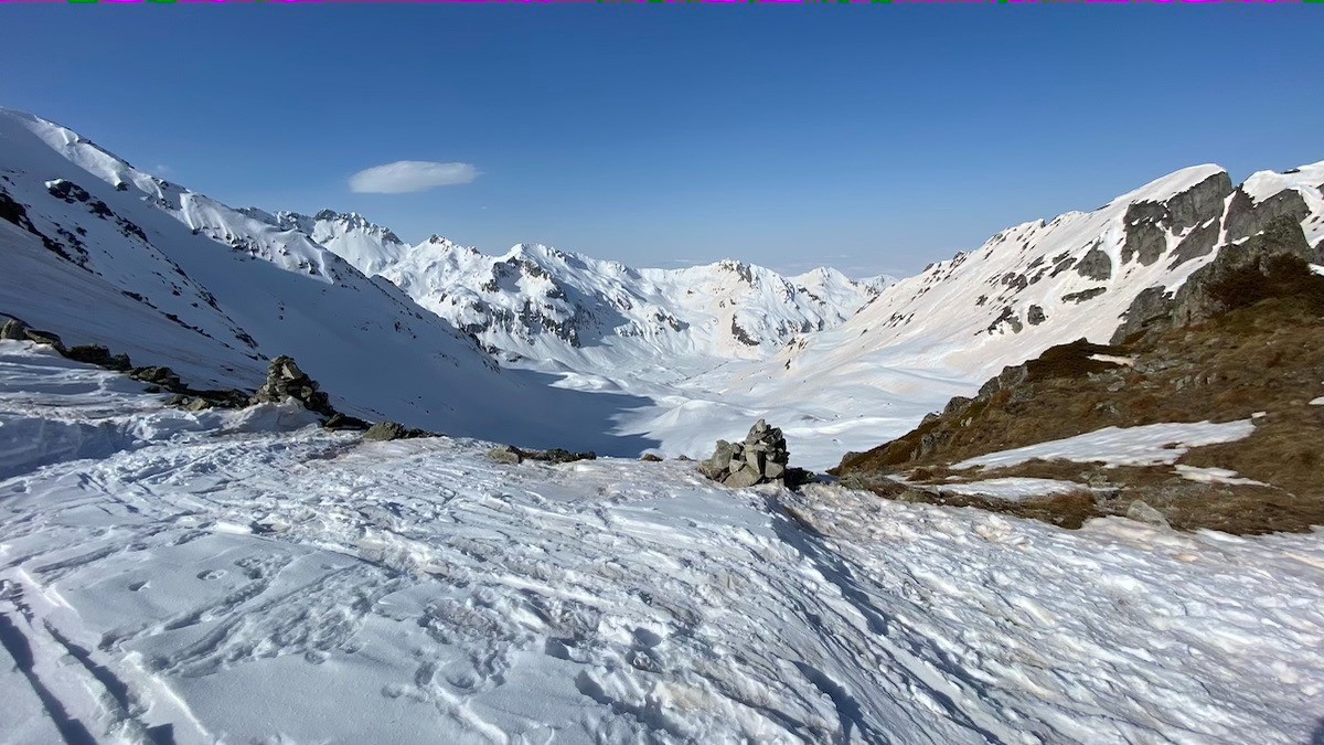 Col du Merlet, refuge dessous.
