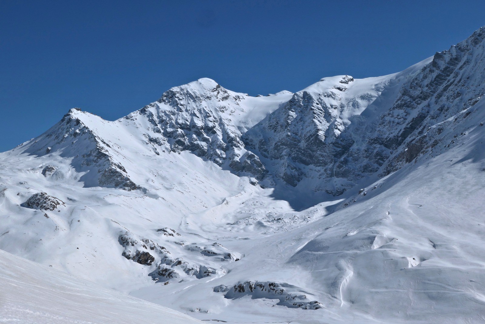Pointe des Mines et Glacier supérieur des Balmes.