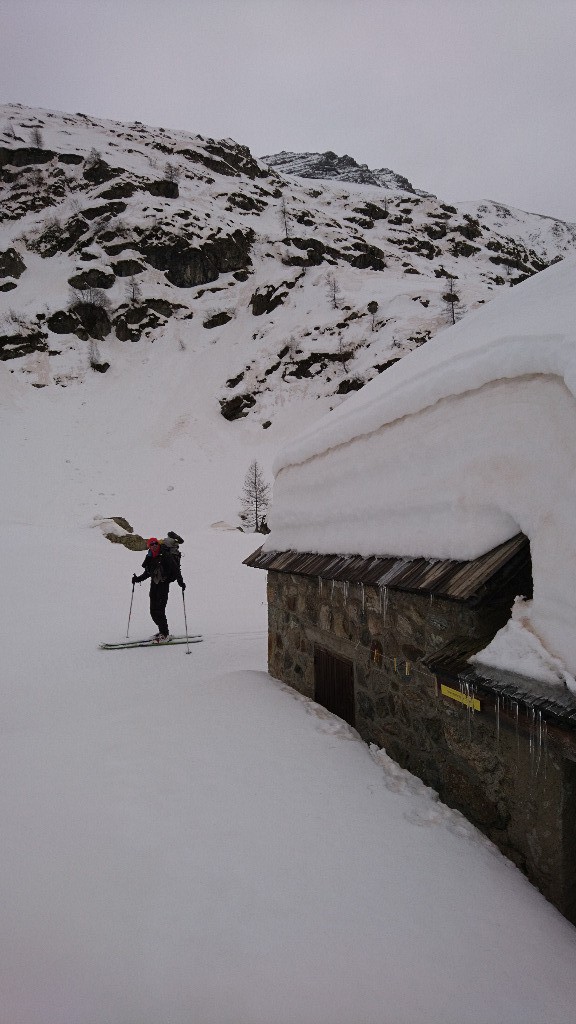 Cabane de Jas Lacroix, à 2000m ya de la neige :)