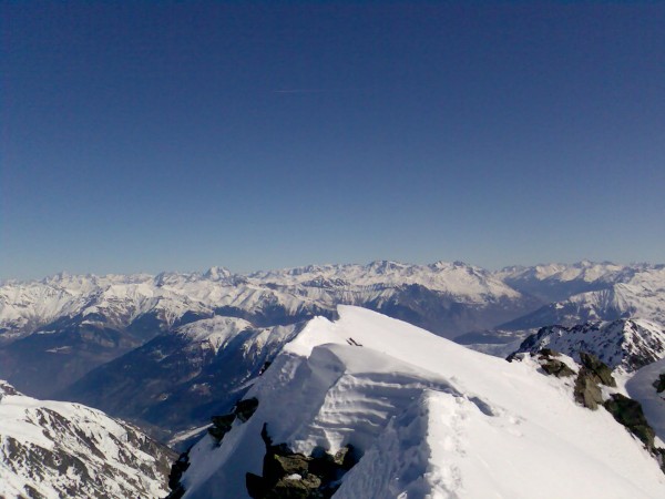 Bec d'Arguille : Depuis le sommet, la vue s'étire jusqu'à la Vanoise.