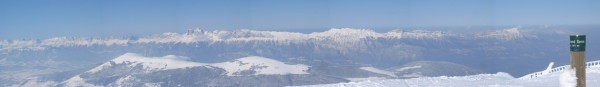 Panoramique : Panoramique du haute du Grand Serre : la vue s'étend du Moucherotte au Mont Aiguille. (sur la photo, bien entendu ! )