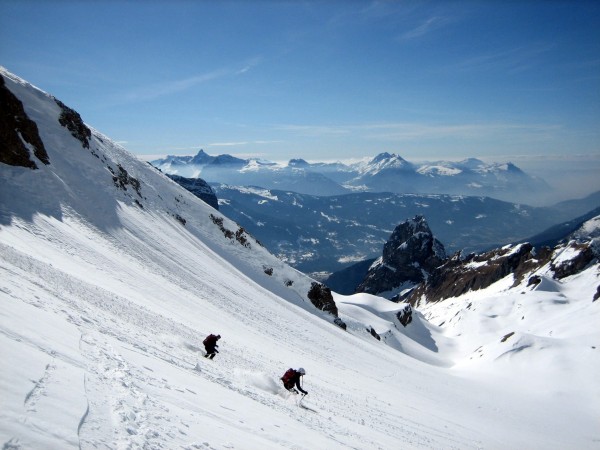 Pointe Rousse des Chambres : De la bonne neige dans le haut de cette combe qui domine la vallée.