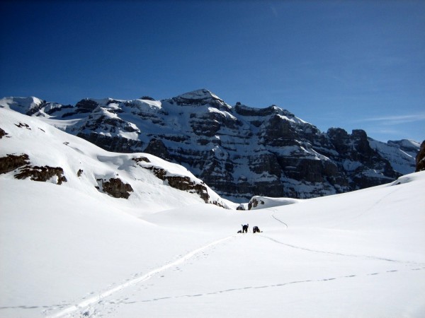 Pointe Rousse des Chambres : Repeautage sous le lac de la Vogealle devant le Tenneverge.