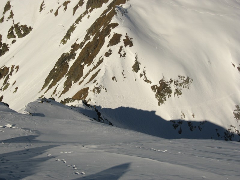 Crochues : Départ, on aperçoit le Col de Bérard