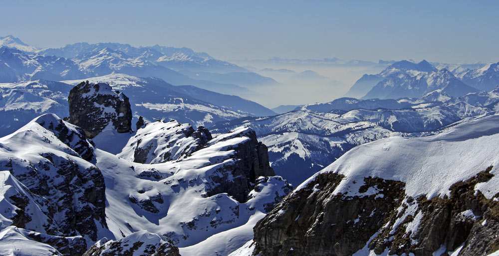 Tête du Colonney : Vue du sommet, au loin le Vercors.