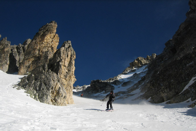Couloir NW : Remy dans le joli petit couloir NW de la tête de la Cassille.