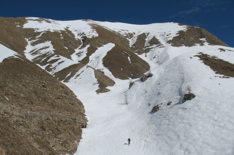 Versant Sud : Ski ludique dans les ravins du bas de la face