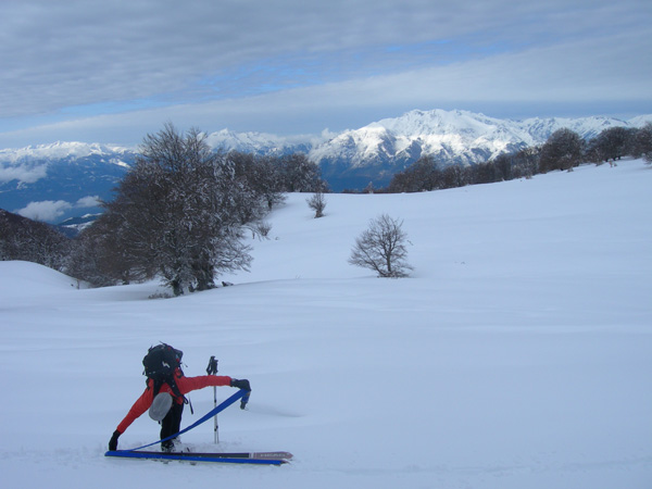 Nico repeaute : Au loin, le Monte Cardu et la Lattiniccia prennent un peu le soleil