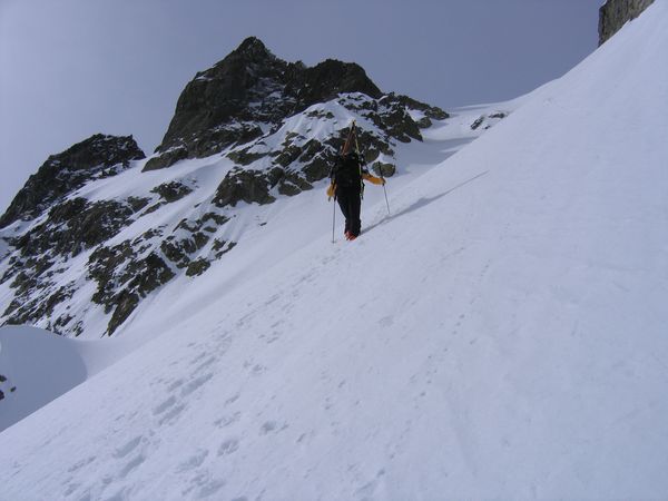 sous le col : on fait moins les malins là !