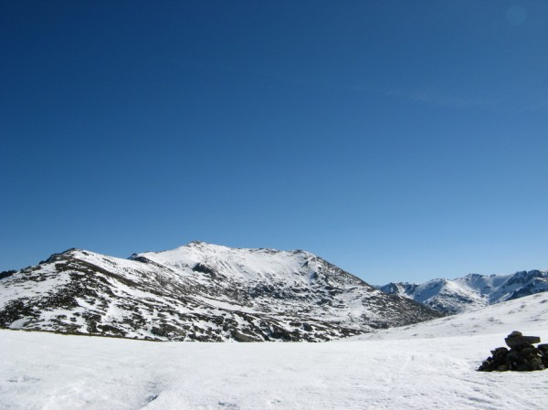 Vue depuis Bocca à Retta : Bien peu de neige sur Punta Artica