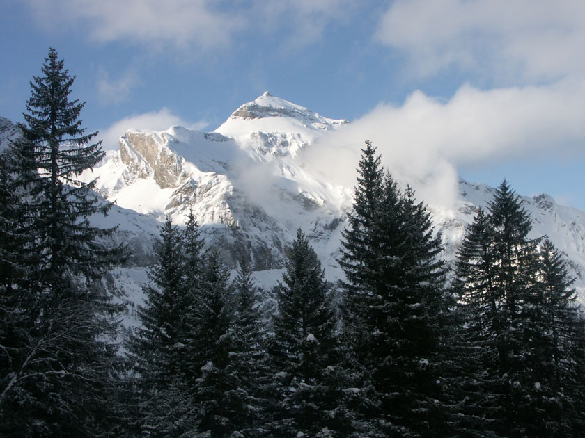 Laufbodenhorn : ...pendant que le ciel se découvre sur ce qui est peut-être le Laufbodenhorn (?)