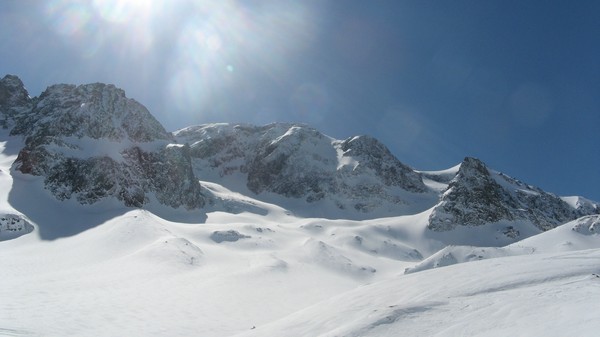 Glacier du mort : Vue sur l'itinéraire de montée... encore vierge !!