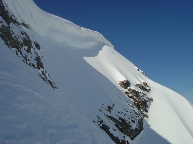 La traversée : La neige est juste posée sur les cailloux