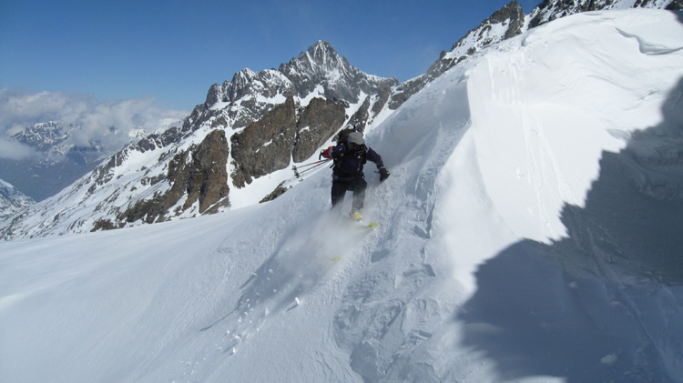 Ski extrême : Anne-Cé ride la congère