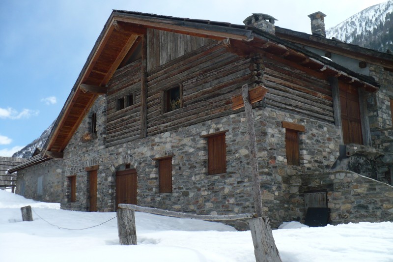 Granges de la vallée Etroite : Les granges de la vallée Etroite.