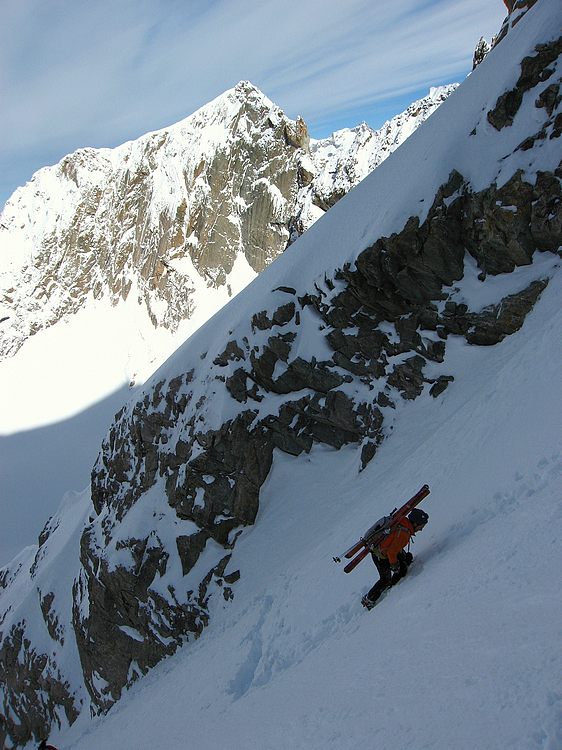 Flambeau des Ecrins : Mick devant Pié Bérarde
